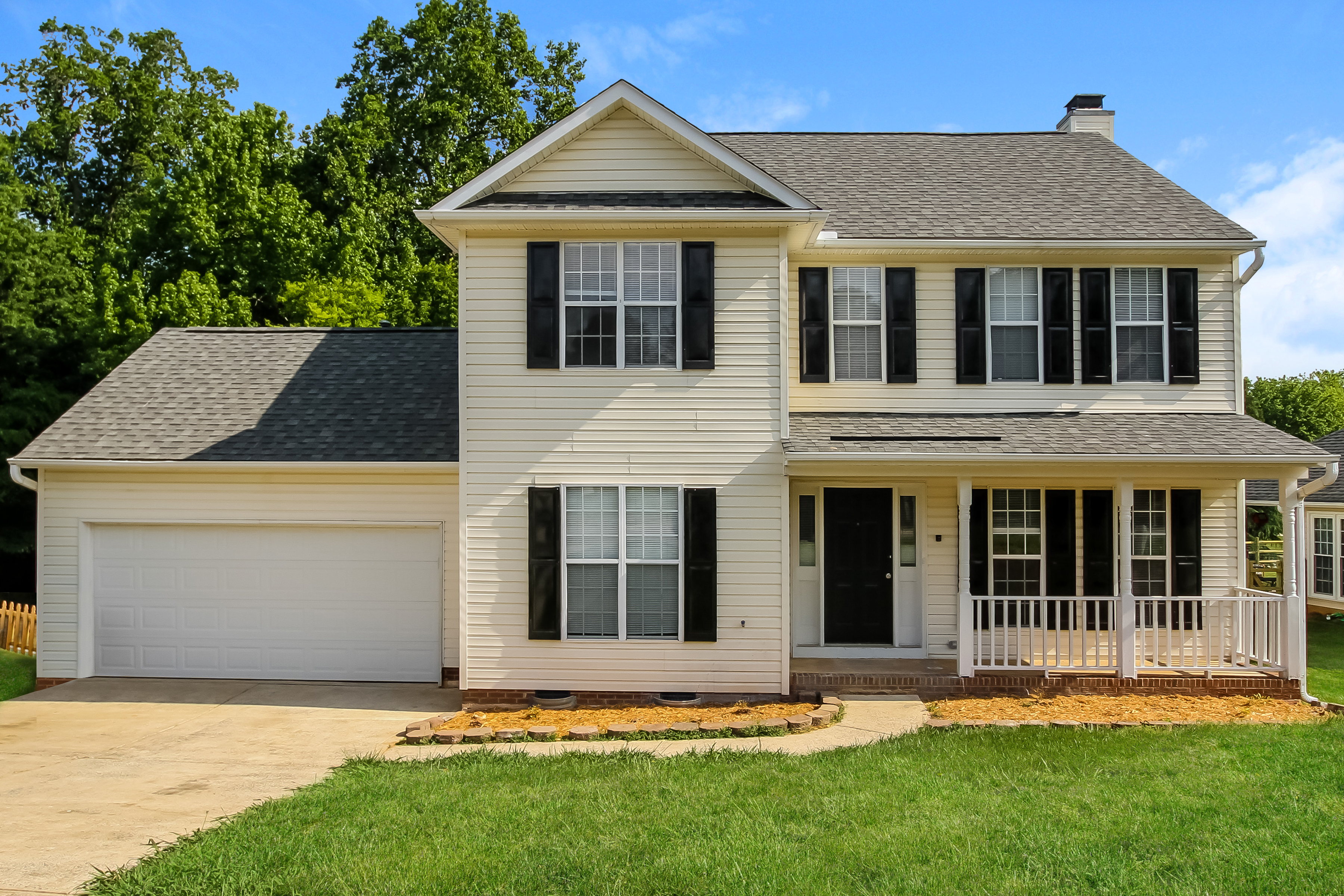 3676 LAKE SPRING AVE NW CONCORD, NC 28027